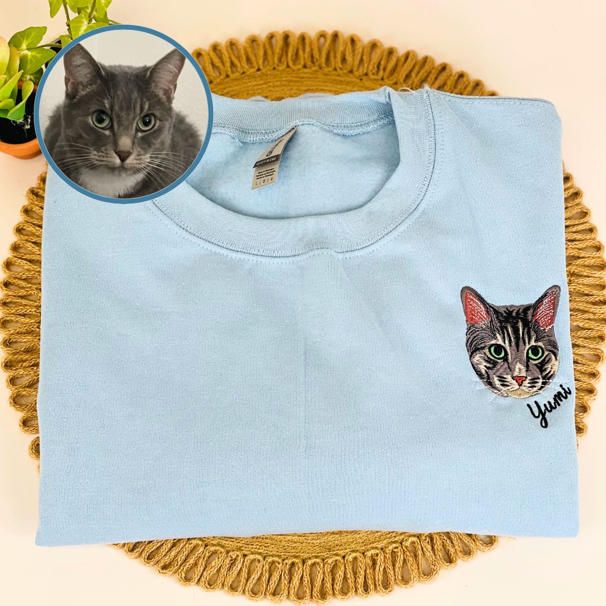 Custom Embroidered Cat Face Sweatshirt Personalized Full-Color Pet Portrait Gift for Cat Lovers