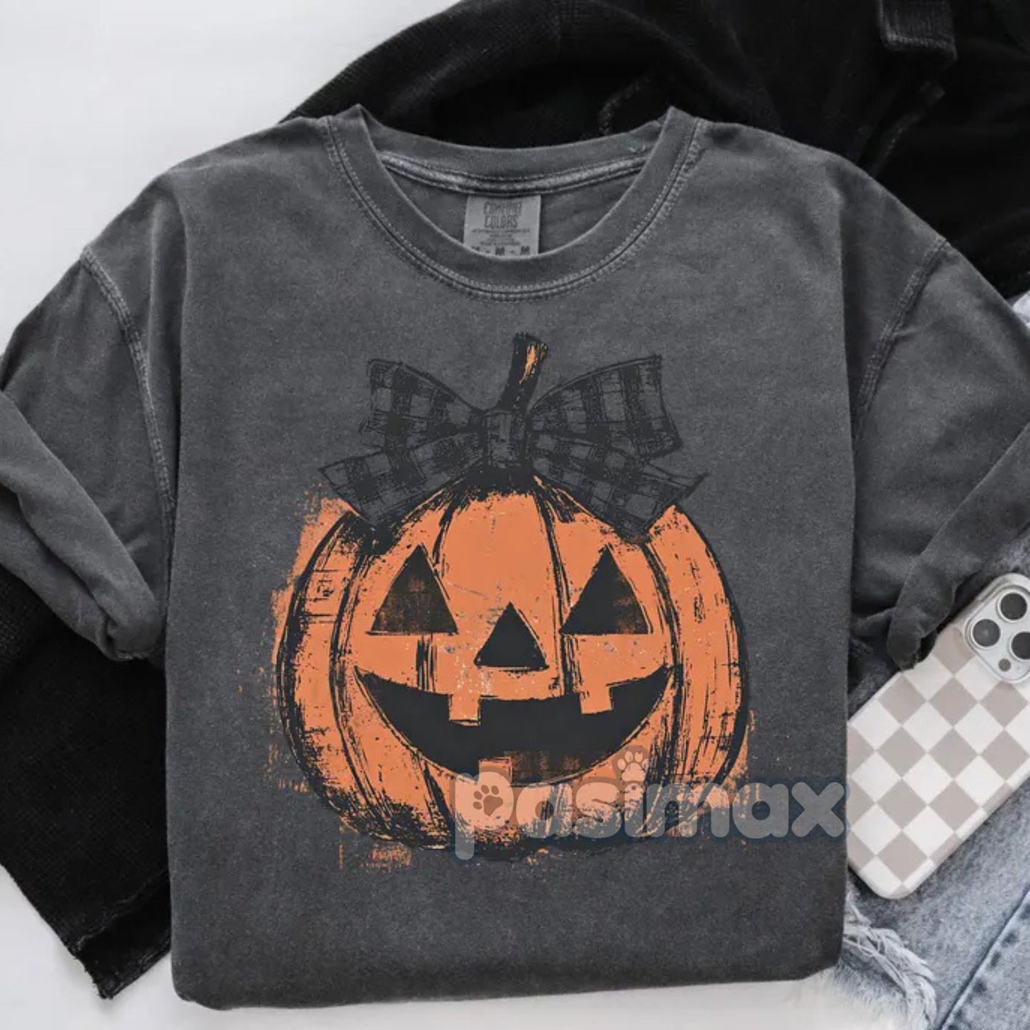 Comfort Colors® Coquette Halloween T-Shirt – Dreamy Jack o Lantern Shirt, Romantic Spooky Season Top, Aesthetic Pumpkin Tee