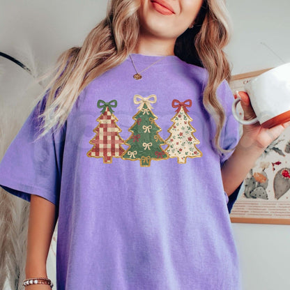 Comfort Colors® Three Trees Christmas T-Shirt – Retro Minimalist Pines Graphic Tee, Vintage Holiday Unisex Top & Winter Gift