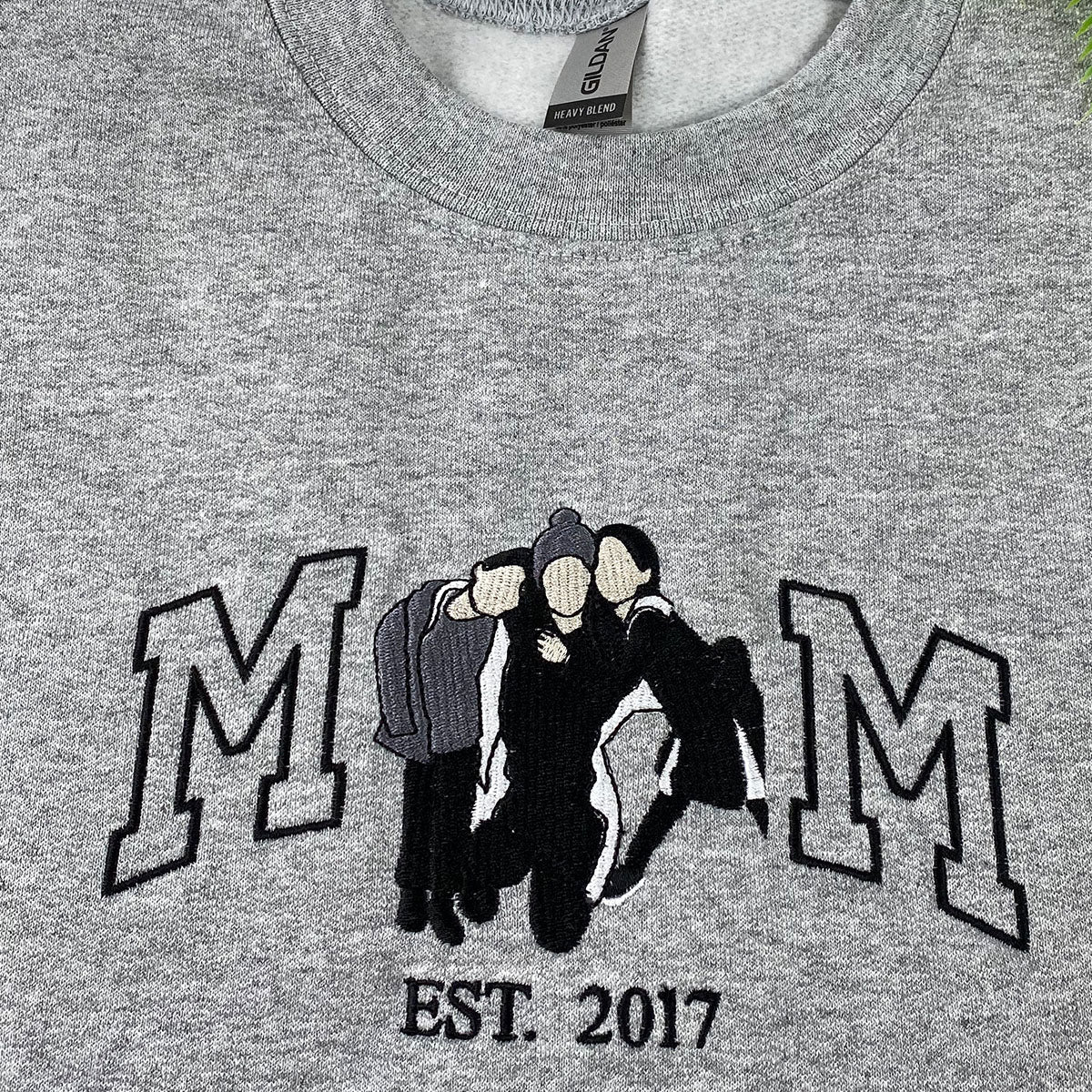 Embroidered Mama Sweatshirt - Custom Embroidered Mother Hoodie, Mom Portrait Crewneck, Family Portrait Shirt, Gift for Mom