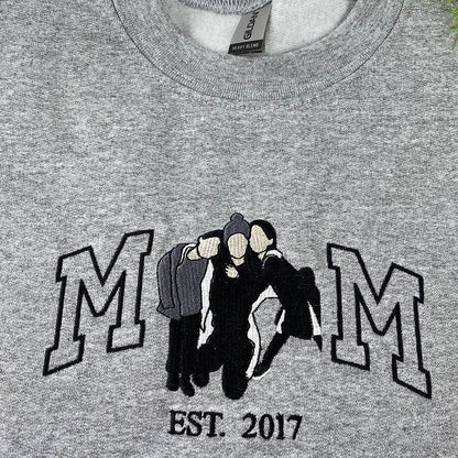 Embroidered Mama Sweatshirt - Custom Embroidered Mother Hoodie, Mom Portrait Crewneck, Family Portrait Shirt, Gift for Mom