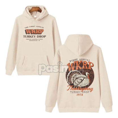 WKRP Turkey Drop 1978 Hoodie – Inaugural Thanksgiving Pullover, Cincinnati Sitcom Nostalgia