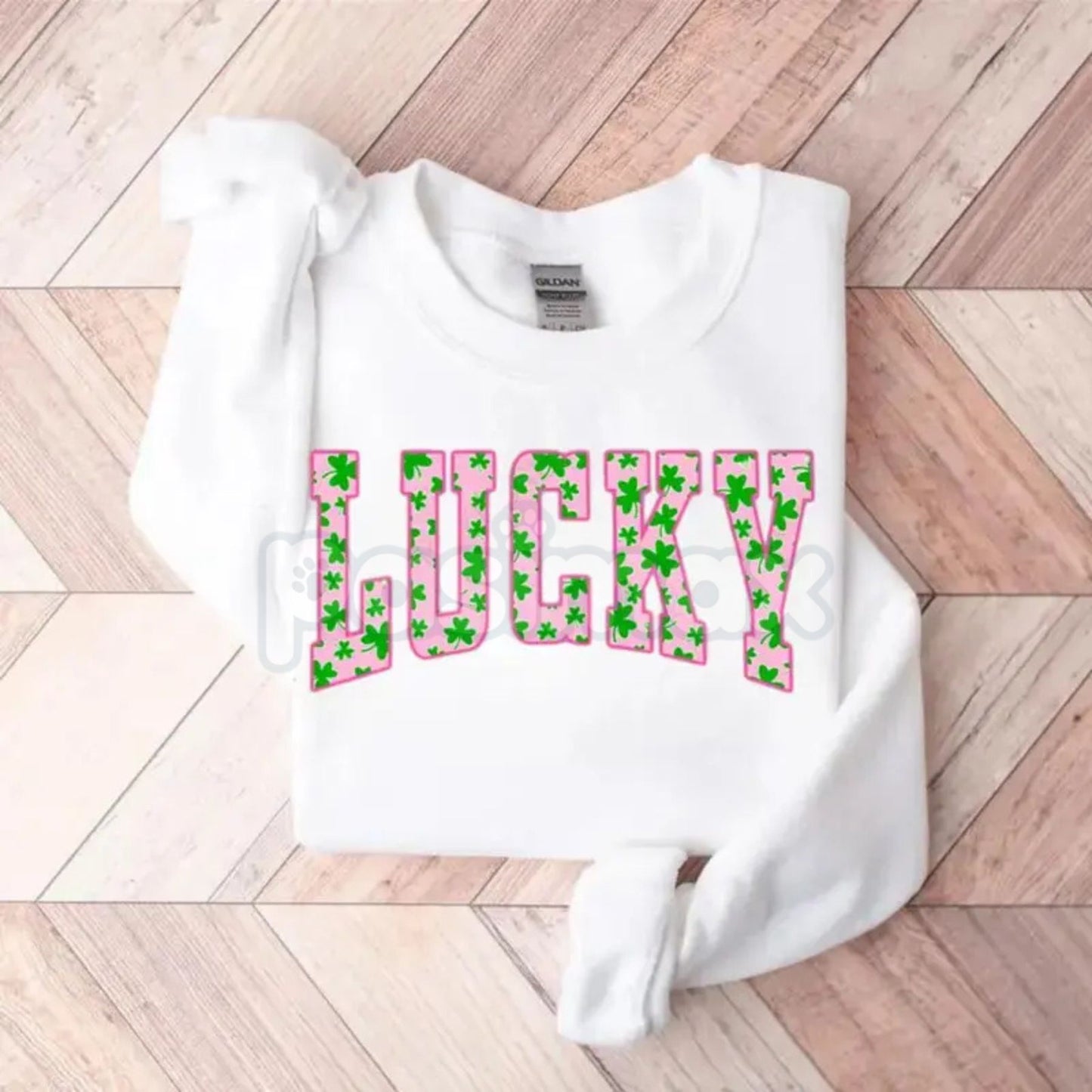 Lucky Clover Sweatshirt | Green Shamrock Design | St Patrick's Day Aesthetic Crewneck | Minimalist Lucky Shirt for Women | Retro Irish Shamrock Graphic Jumper | Shamrock Pullover