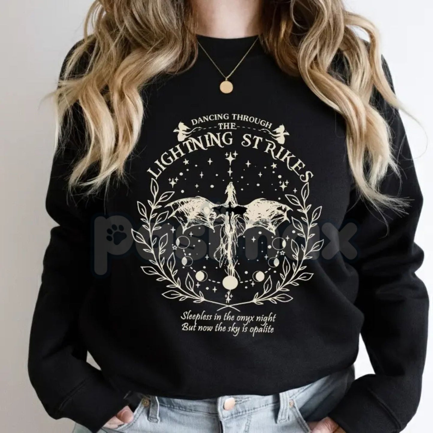 Onyx Storm Sweatshirt | Dancing Through The Lightning Strike Shirt | Fourth Wing Sequel Booktok Jumper | Dragon Rider Fantasy Gift