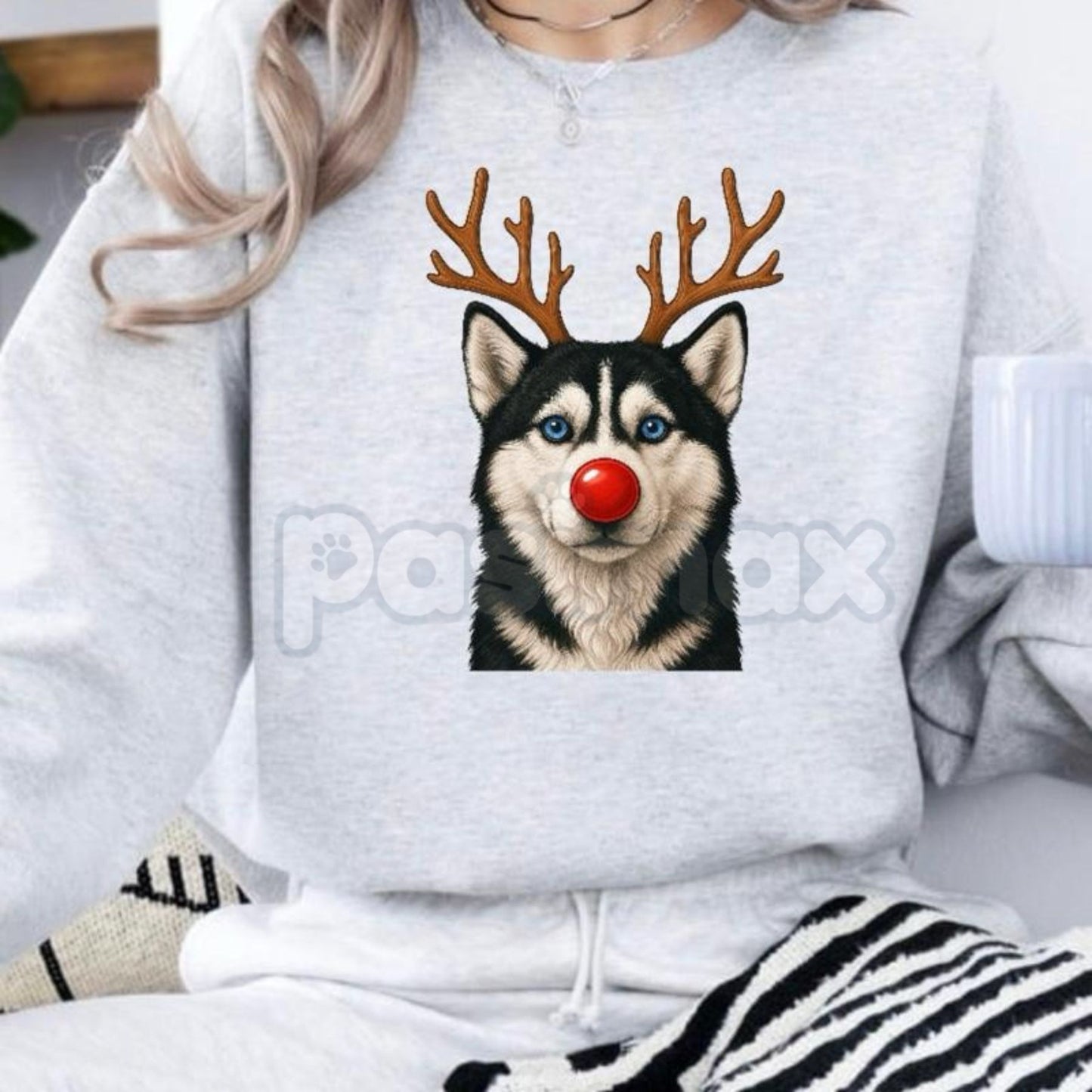 Christmas Reindeer Dog Sweatshirt – Festive Pet Graphic Holiday Apparel