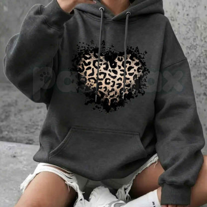 Women's Vintage Distressed Leopard Print Heart Pullover Hoodie – Trendy Retro Cheetah Graphic Sweatshirt, Y2K Alt Aesthetic Hoodie
