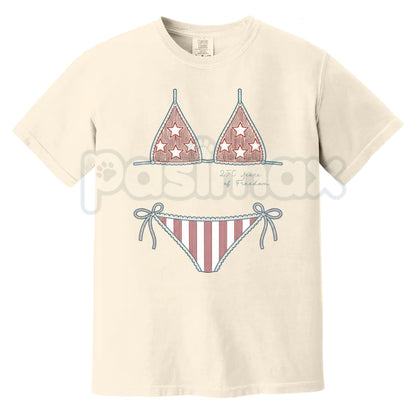 Comfort Colors® Vintage Preppy Bikini Top 4th of July T-Shirt – Retro America Graphic Tee, Trendy USA Aesthetic Patriotic Independence Day Top