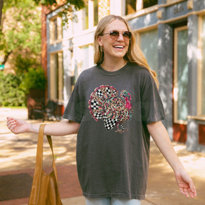 Comfort Colors® Thanksgiving Turkey T-Shirt – Retro Leopard & Checkered Turkey Graphic Tee, Trendy Autumn Unisex Top & Gift