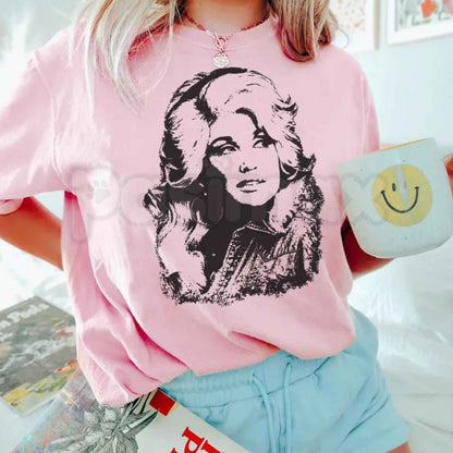 Vintage Dolly Parton Tribute T-Shirt – Retro Country Music Legend Portrait Unisex Tee