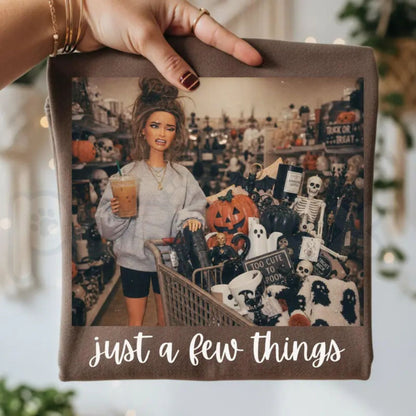 Comfort Colors® "Just A Few Things" Halloween Doll Face T-Shirt – Spooky Retro Aesthetic Grunge Graphic Tee, Vintage Creepy Doll 90s Style Unisex Top