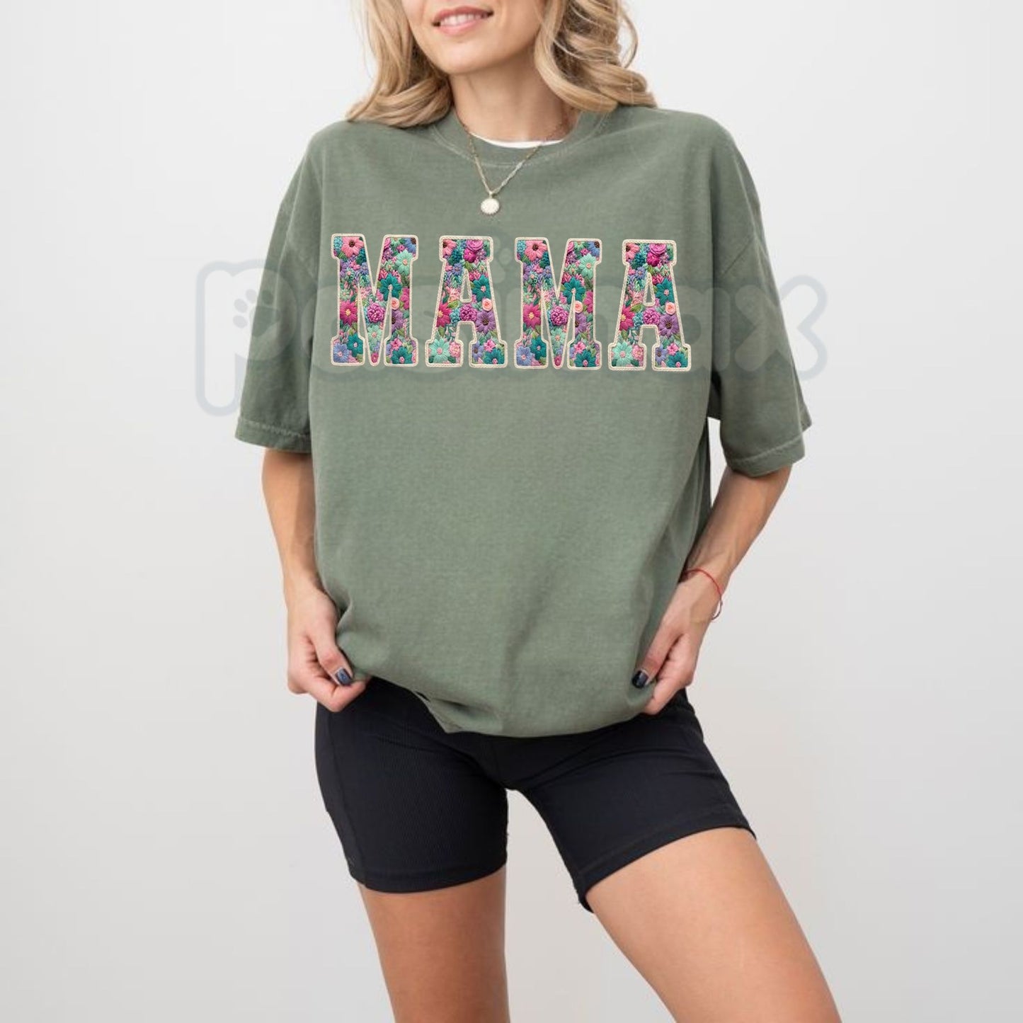 Comfort Colors® Faux Embroidery Effect Mama T-Shirt – Trendy Vintage Style Mother's Day Gift, Minimalist Boutique Mama Graphic Tee, Not Real Embroidery