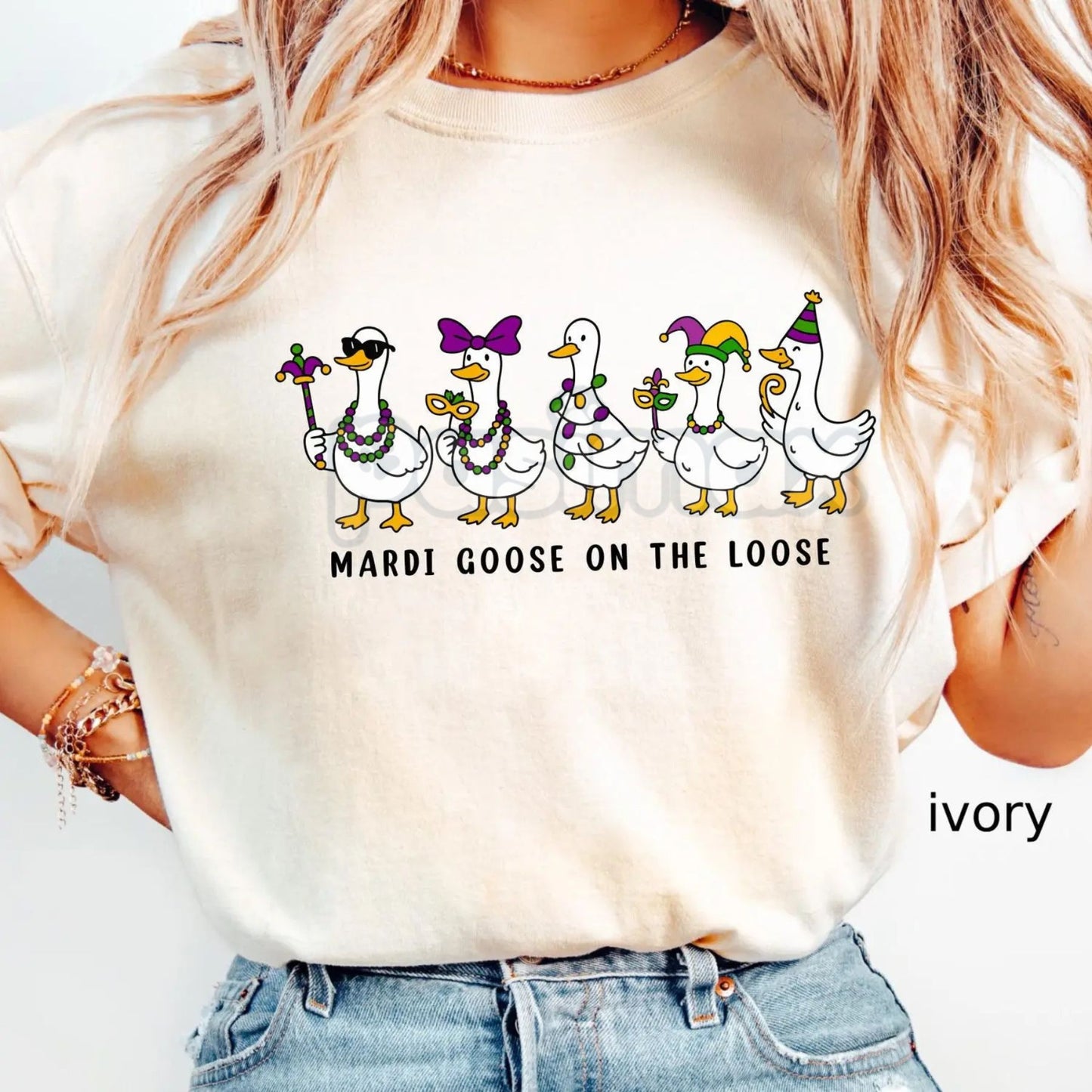 Comfort Colors® Retro Mardi Gras Silly Goose T-Shirt – Groovy Carnival 2026 Shirt, NOLA Party Goose Graphic Tee, Vintage Louisiana Festival Top
