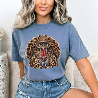 Comfort Colors® Leopard Turkey Thanksgiving T-Shirt – Retro Glam Thanksgiving Graphic Tee, Trendy Cheetah Print Holiday Unisex Top & Gift