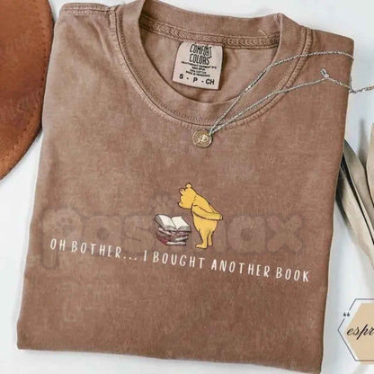 Comfort Colors® "Book Bear" T-Shirt – Funny Reader Graphic Tee, Vintage Aesthetic Bibliophile Nature-Inspired Gift, Cozy Library Unisex Top