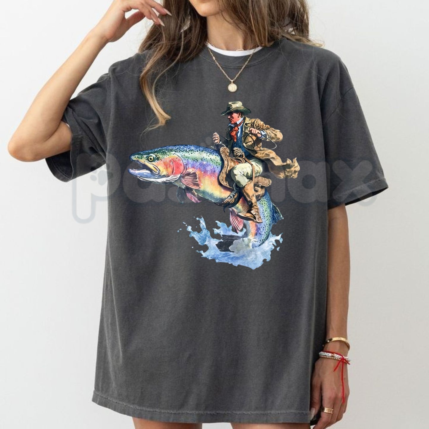 Comfort Colors® "Giddy Up, Rainbow!" Trout Rodeo T-Shirt – Funny Western Fishing Graphic Tee, Aesthetic Rainbow Trout Cowboy Hat Shirt, Retro Angler Gift