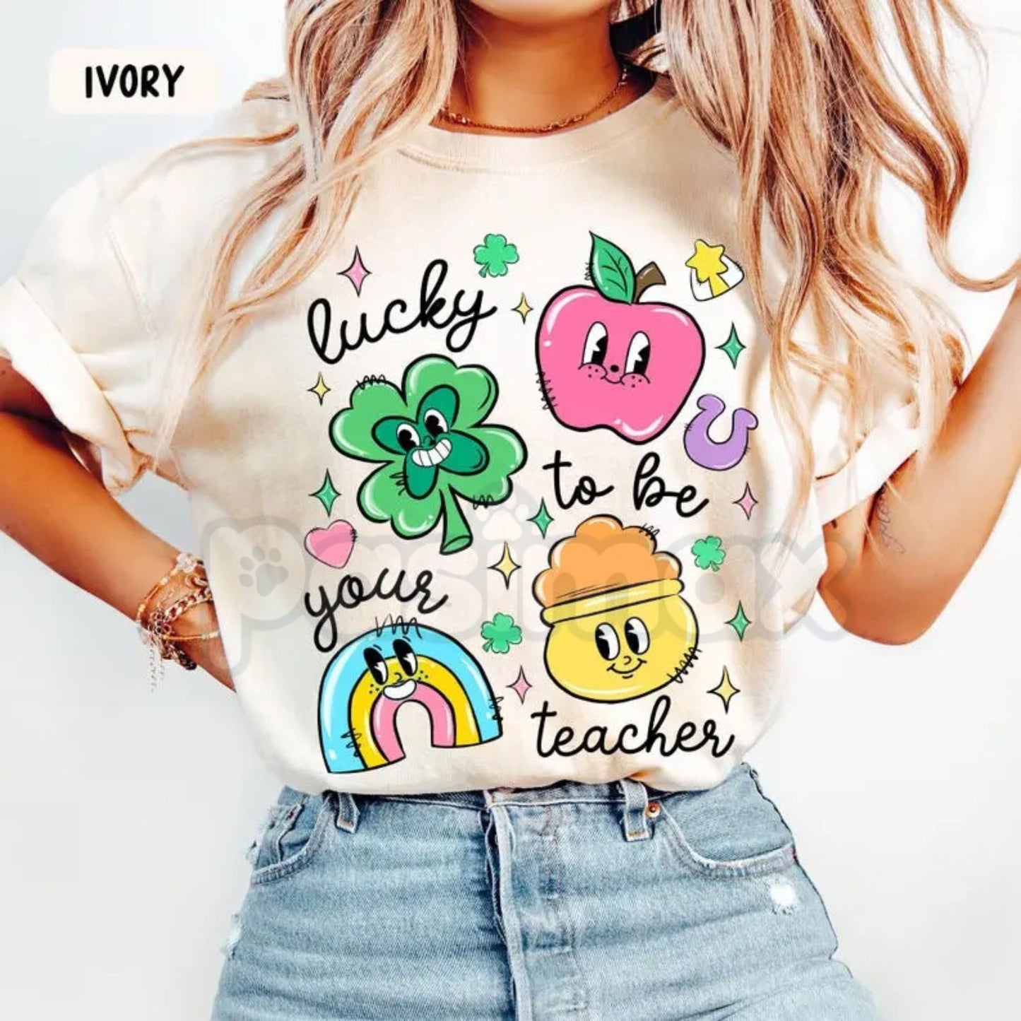 Comfort Colors® One Lucky Teacher T-Shirt – Groovy Retro St. Patrick’s Day Teacher Tee, Colorful Shamrock School Shirt, Aesthetic Irish Teacher Appreciation Gift