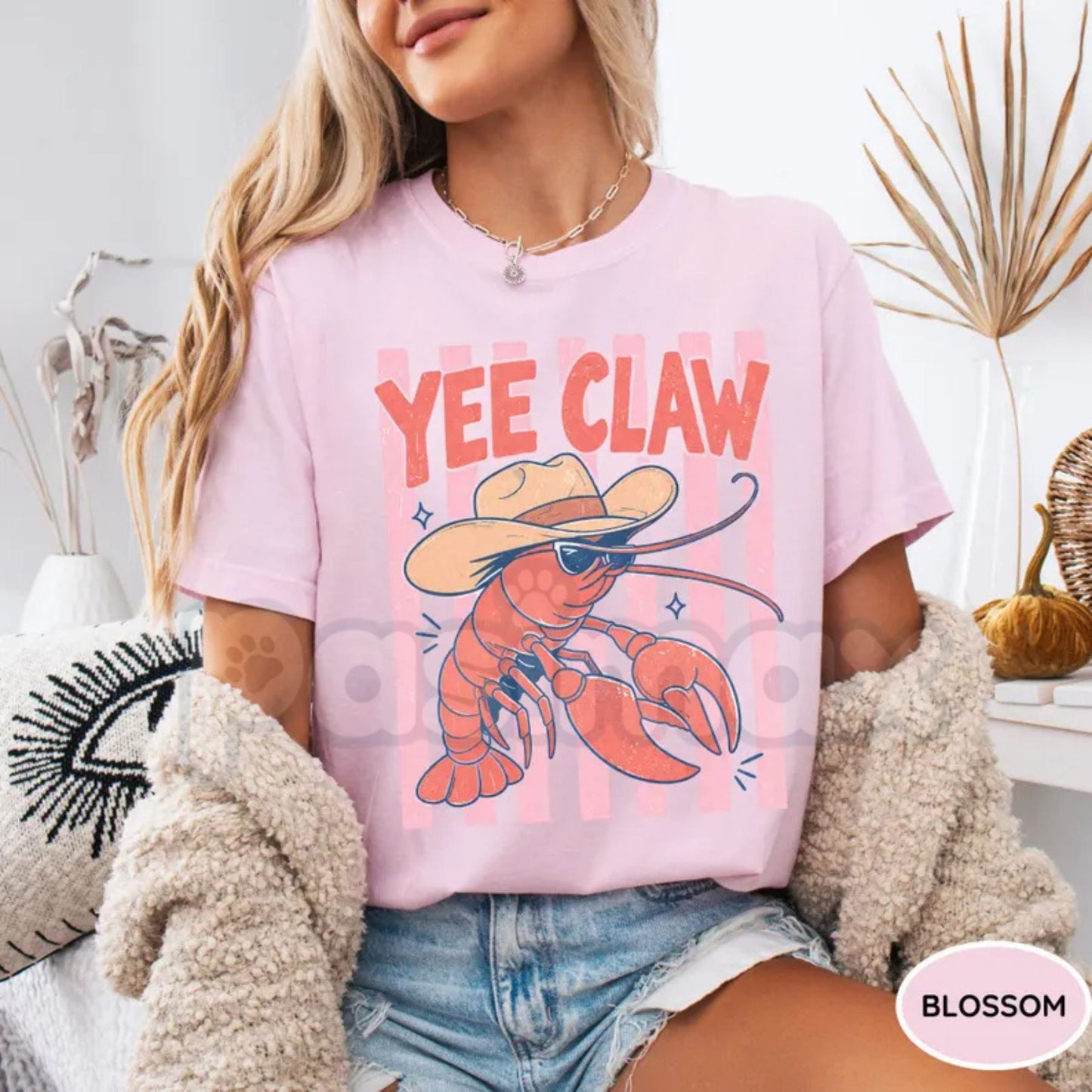 Comfort Colors® Vintage Lobster Cowboy T-Shirt – Trendy "Yee Claw" Western Beach Graphic Tee, Sarcastic Coastal Cowgirl Top, Funny Seafood Lover Gift