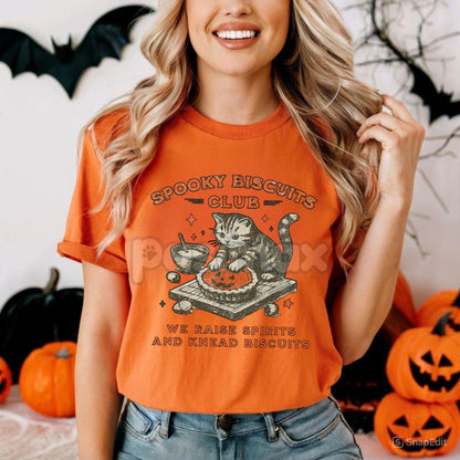Vintage Spooky Cat T-Shirt – 'Spooky Biscuits Club' Halloween Baking Tee, Funny Pumpkin Pie Shirt, Retro Cat Lover Gift