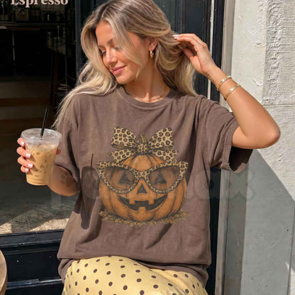 Comfort Colors® Fall Halloween Leopard Pumpkin T-Shirt – Trendy Jack-O'-Lantern Graphic Tee, Trick or Treat Women's Unisex Top