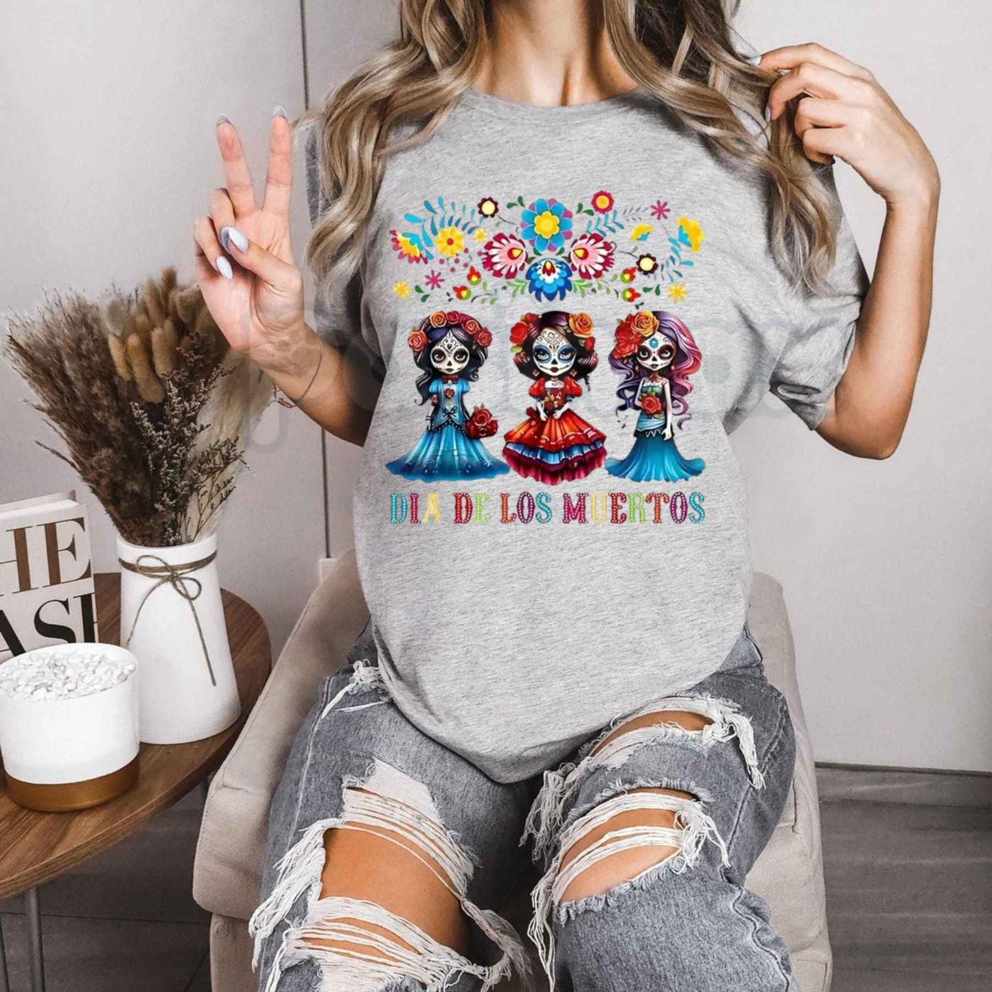 Colorful Floral Sugar Skull Girls Dia De Los Muertos T-Shirt – Mexican Day of the Dead Festival Unisex Graphic Tee