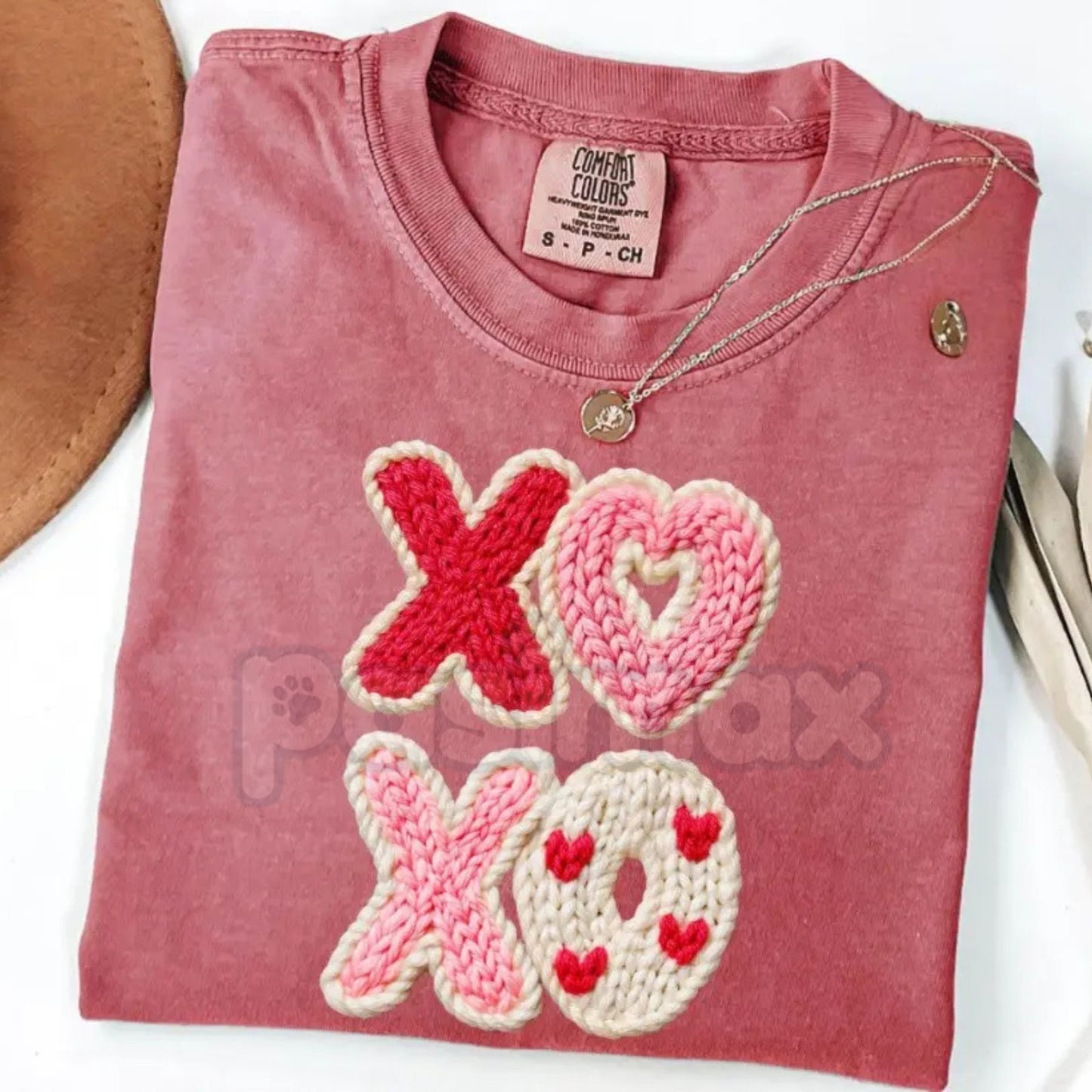 Comfort Colors® Vintage Coquette Heart Bow T-Shirt – Retro XOXO Valentine's Day Tee, Girly Ribbon Aesthetic Shirt, Trendy Soft Girl V-Day Top