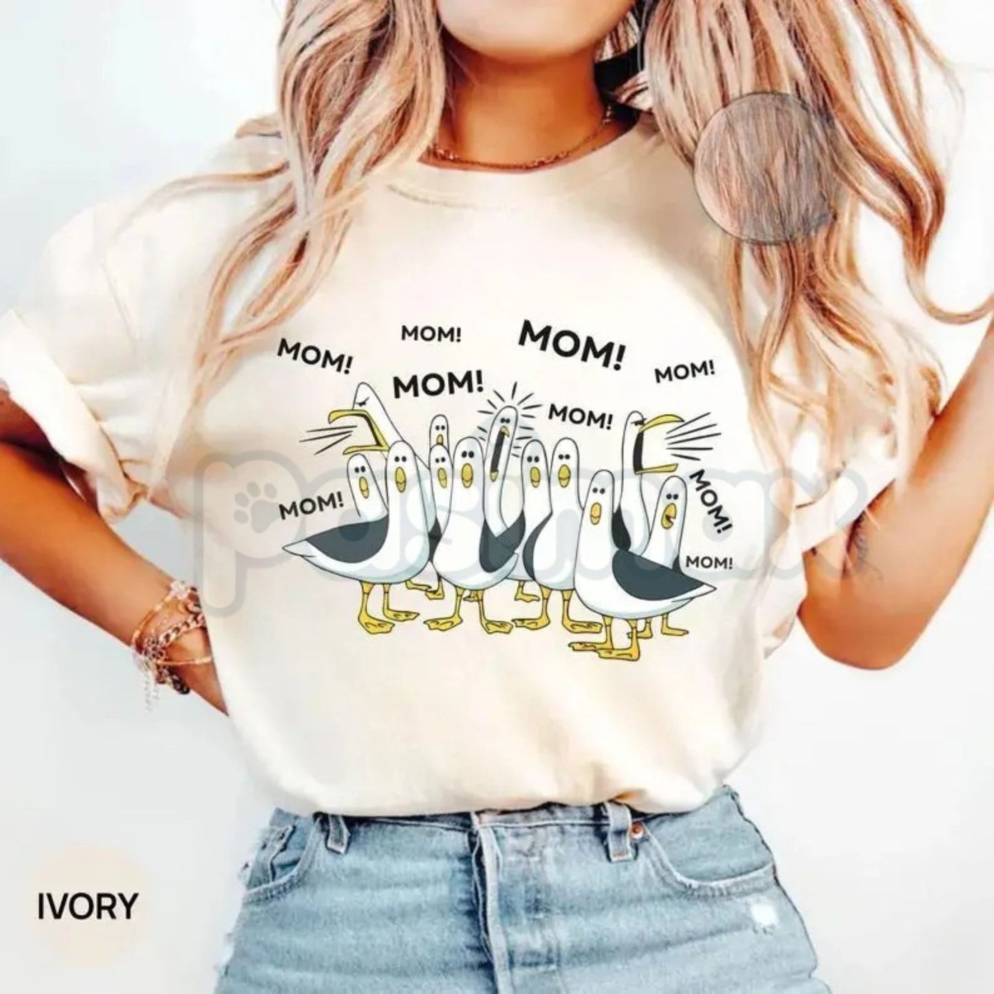 Comfort Colors® "Seagull Mom" T-Shirt – Funny Mom Mom Mom Graphic Tee, Sarcastic Mother's Day Gift, Aesthetic Chaotic Motherhood Shirt