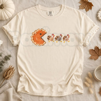Comfort Colors® Pumpkin Pacman Thanksgiving T-Shirt – Funny Turkey Feast Graphic Tee, Retro Arcade Holiday Unisex Top & Gift