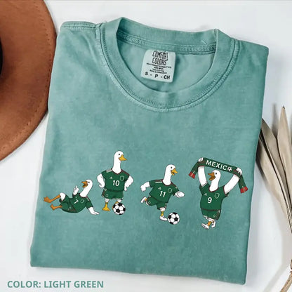 Comfort Colors® Funny Goose Mexico Soccer T-Shirt – Retro Mexico Football Fan Graphic Tee, Vintage Aesthetic Silly Honk Mascot Viva Mexico Sports Top