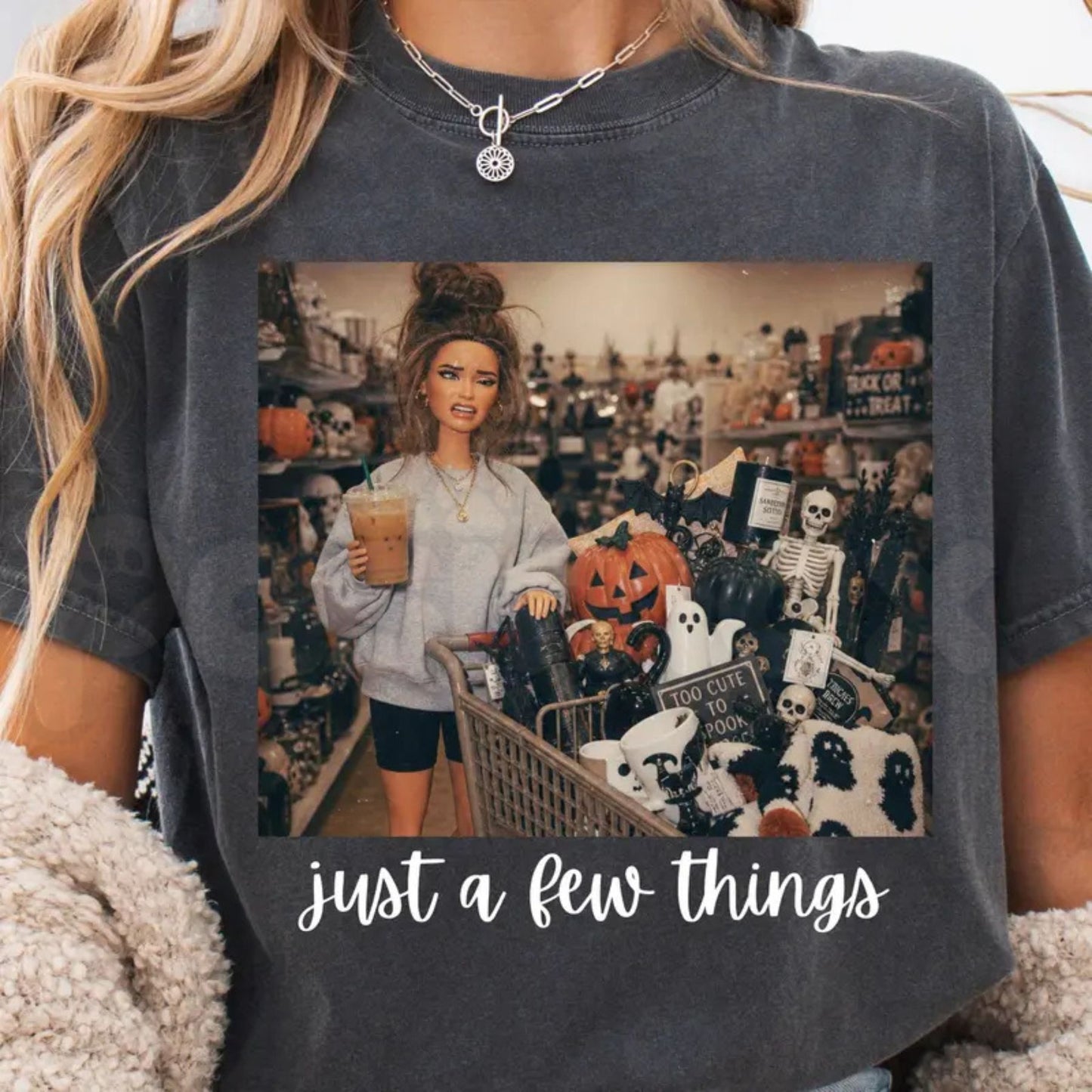 Comfort Colors® "Just A Few Things" Halloween Doll Face T-Shirt – Spooky Retro Aesthetic Grunge Graphic Tee, Vintage Creepy Doll 90s Style Unisex Top