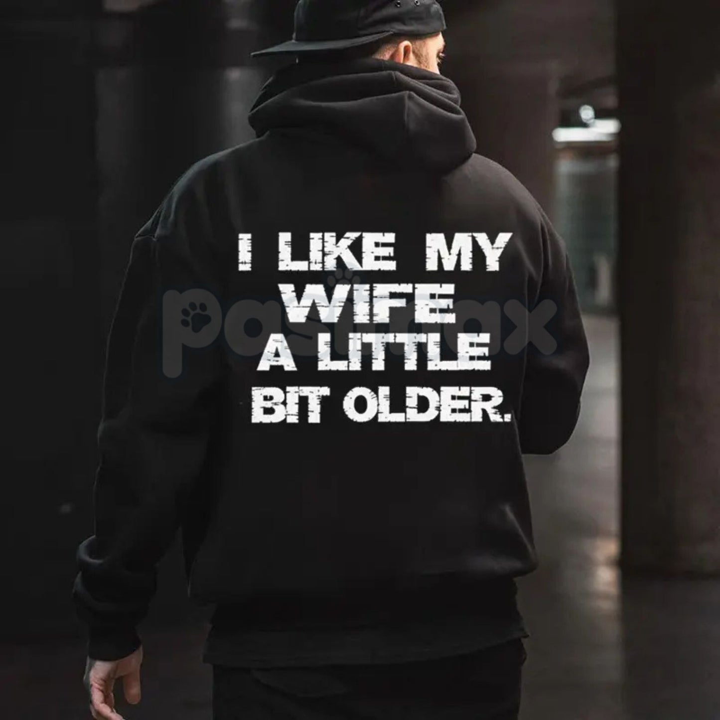 I Like My Wife A Little Bit Older Hoodie – Funny Husband Slogan Pullover, Cheeky Marriage Humour Streetwear, Unisex Vintage Hoodie