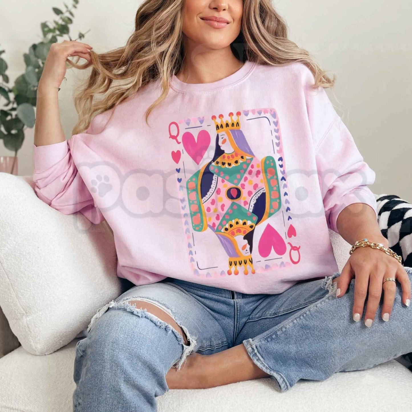 Queen Of Hearts Graphic Sweatshirt | Retro Playing Card Crewneck