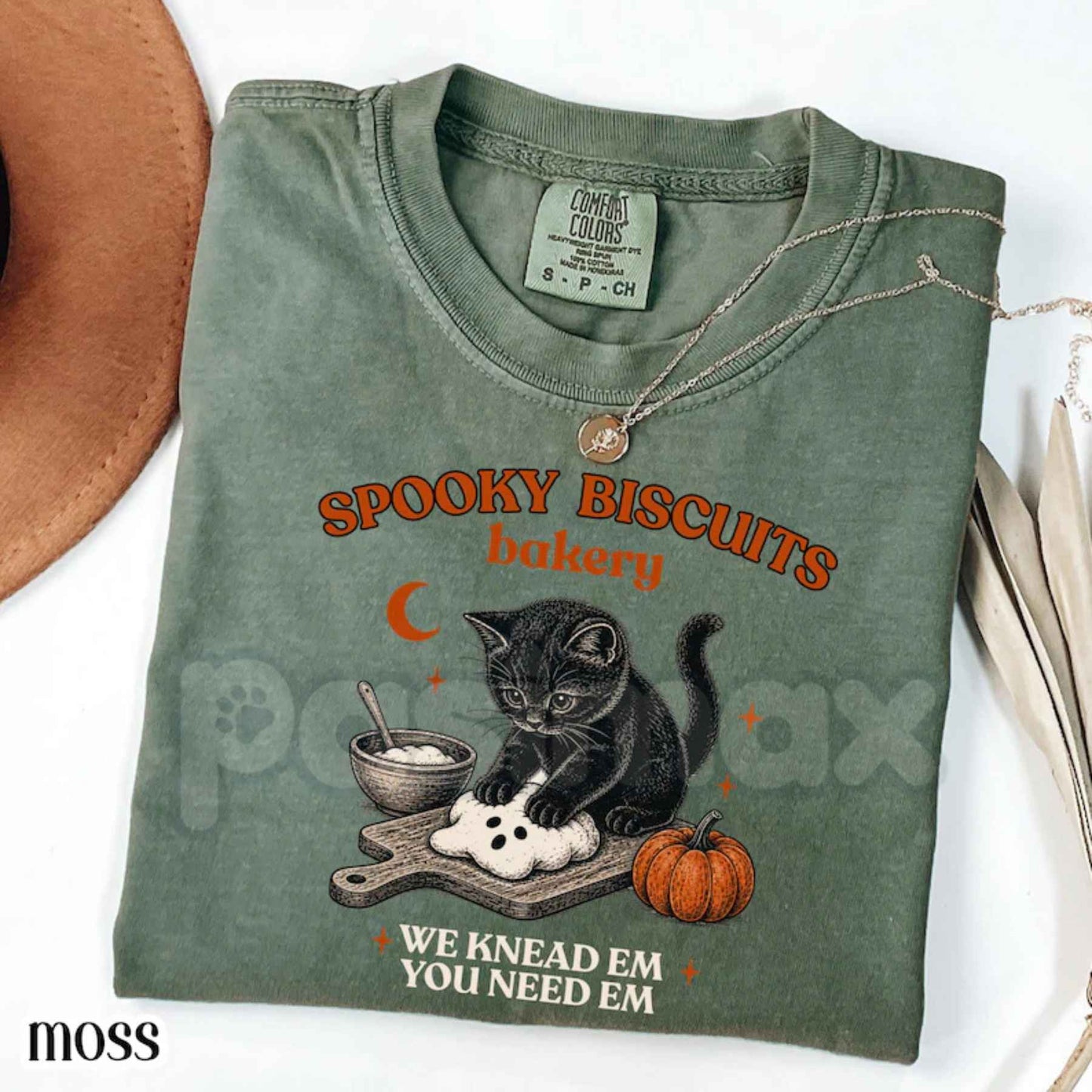 Comfort Colors® "Kitty Biscuits" Spooky Season T-Shirt – Retro Black Cat Halloween Graphic Tee, Cute Fall Autumn Unisex Top