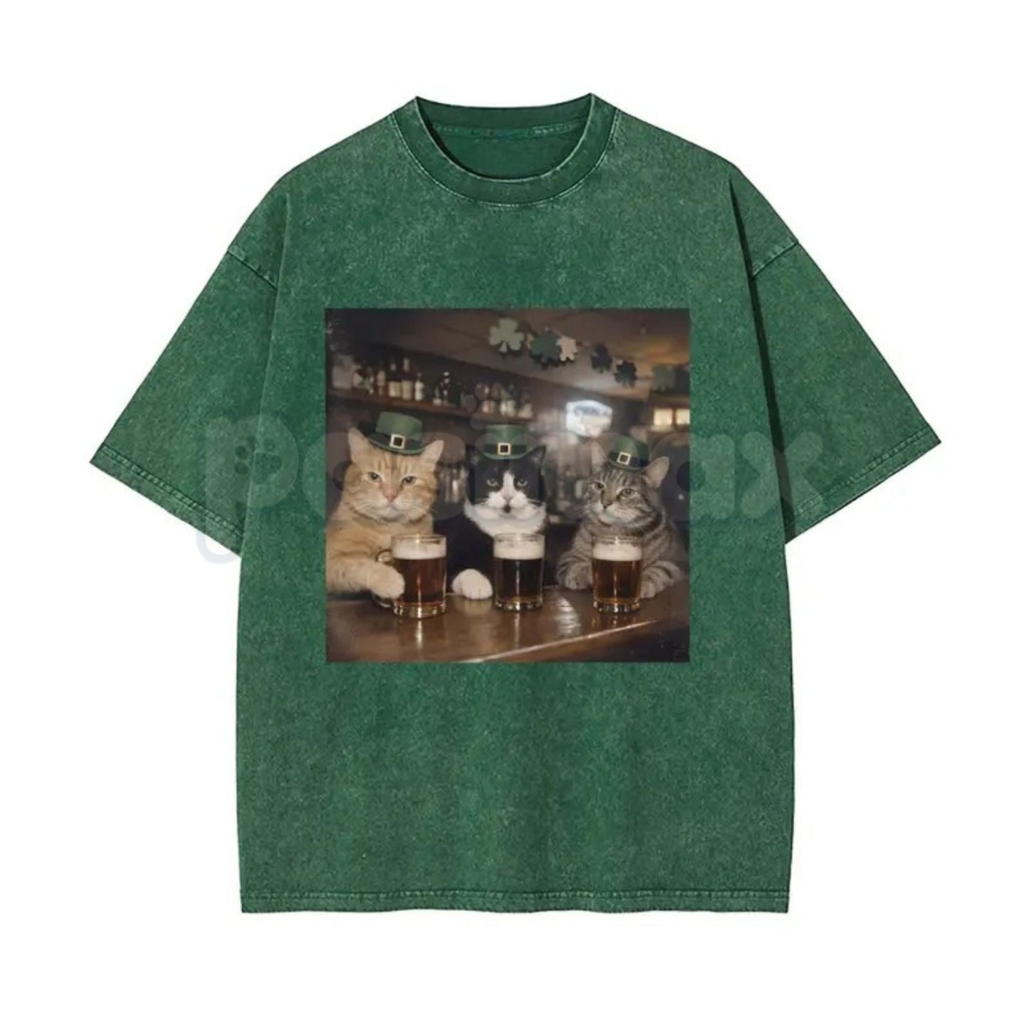 Unisex Cat Vintage Shamrock Washed T-Shirt – Funny Lucky Cat St. Patrick’s Day Graphic Tee