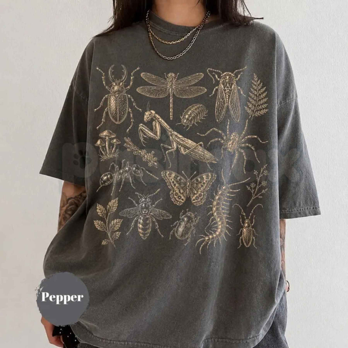 Comfort Colors® 90s Bugs T-Shirt – Vintage Insect Graphic Tee, Tattoo Style Entomology Nature Lover Unisex Top & Gift