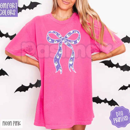 Comfort Colors® Purple Ghost Bow T-Shirt – Retro Spooky Season Coquette Aesthetic Graphic Tee, Vintage Halloween Unisex Top