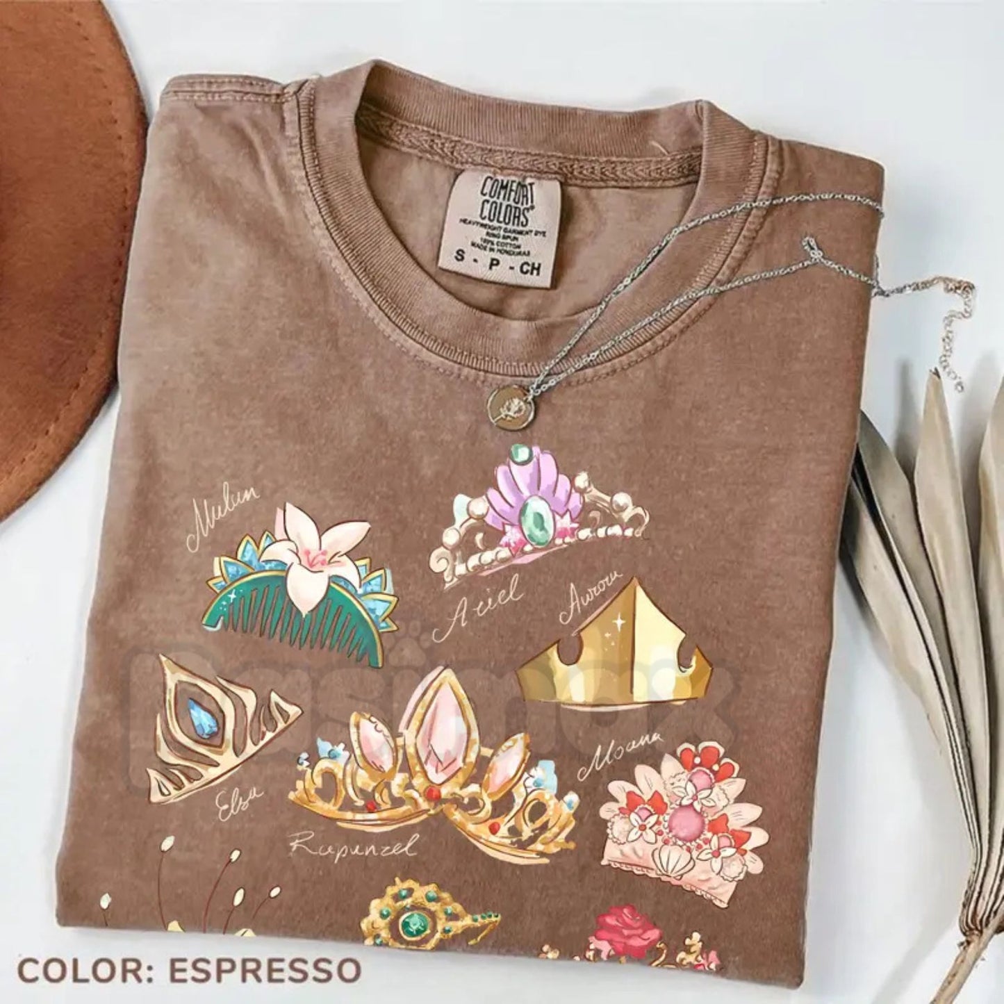 Comfort Colors® Retro Princess Crown T-Shirt – Vintage Fairytale Aesthetic Girl Trip Tee, Cute Matching Besties Outfit, Trendy Bachelorette Party Gift