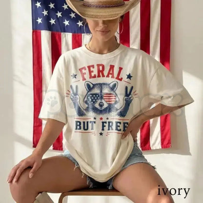 Comfort Colors® USA 250th Birthday Patriotic Freedom Raccoon T-Shirt – Vintage Independence Day Tee, Aesthetic Retro 1776 Semiquincentennial Graphic Top