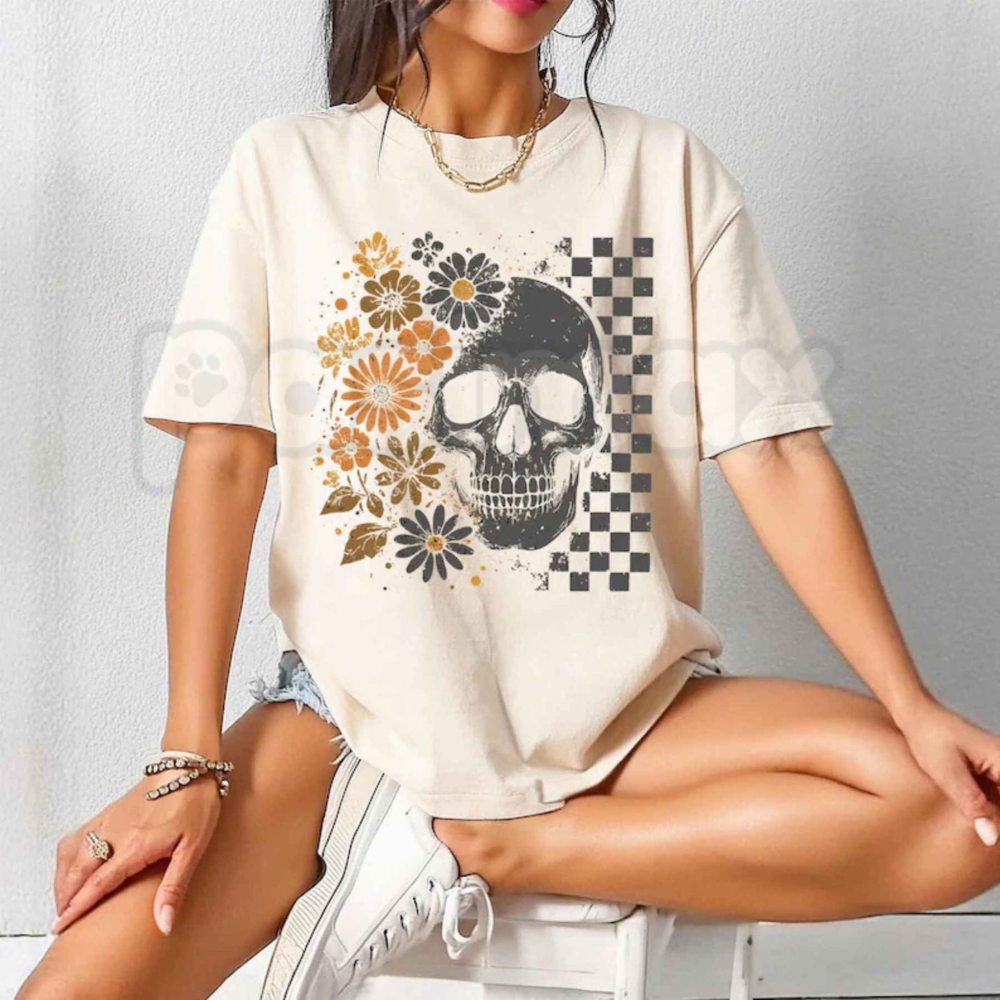 Comfort Colors® Boho Skull Graphic T-Shirt – Vintage Grunge Summerween & Spooky Halloween Unisex Top