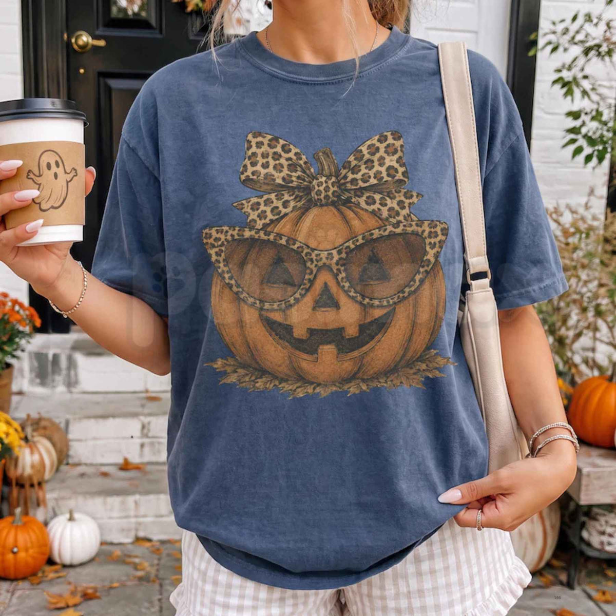 Comfort Colors® Fall Halloween Leopard Pumpkin T-Shirt – Trendy Jack-O'-Lantern Graphic Tee, Trick or Treat Women's Unisex Top