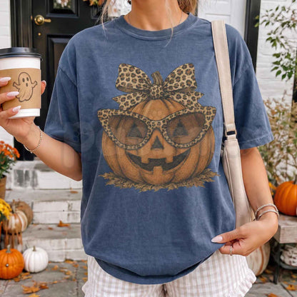 Comfort Colors® Fall Halloween Leopard Pumpkin T-Shirt – Trendy Jack-O'-Lantern Graphic Tee, Trick or Treat Women's Unisex Top
