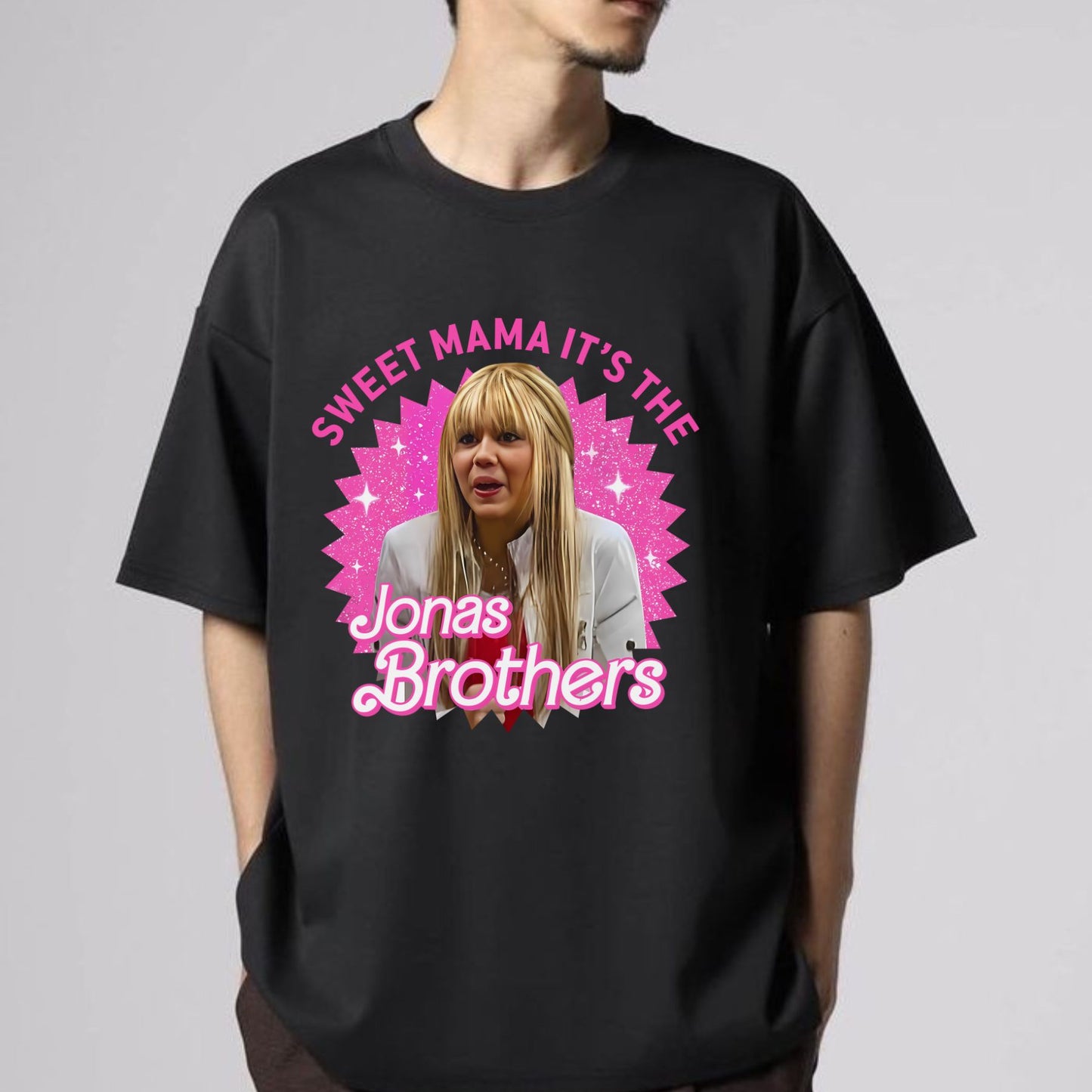 "Sweet Mama It's The Jonas Brothers" 2005 T-Shirt - Vintage Pop Fan Apparel, Nostalgic Band Tee