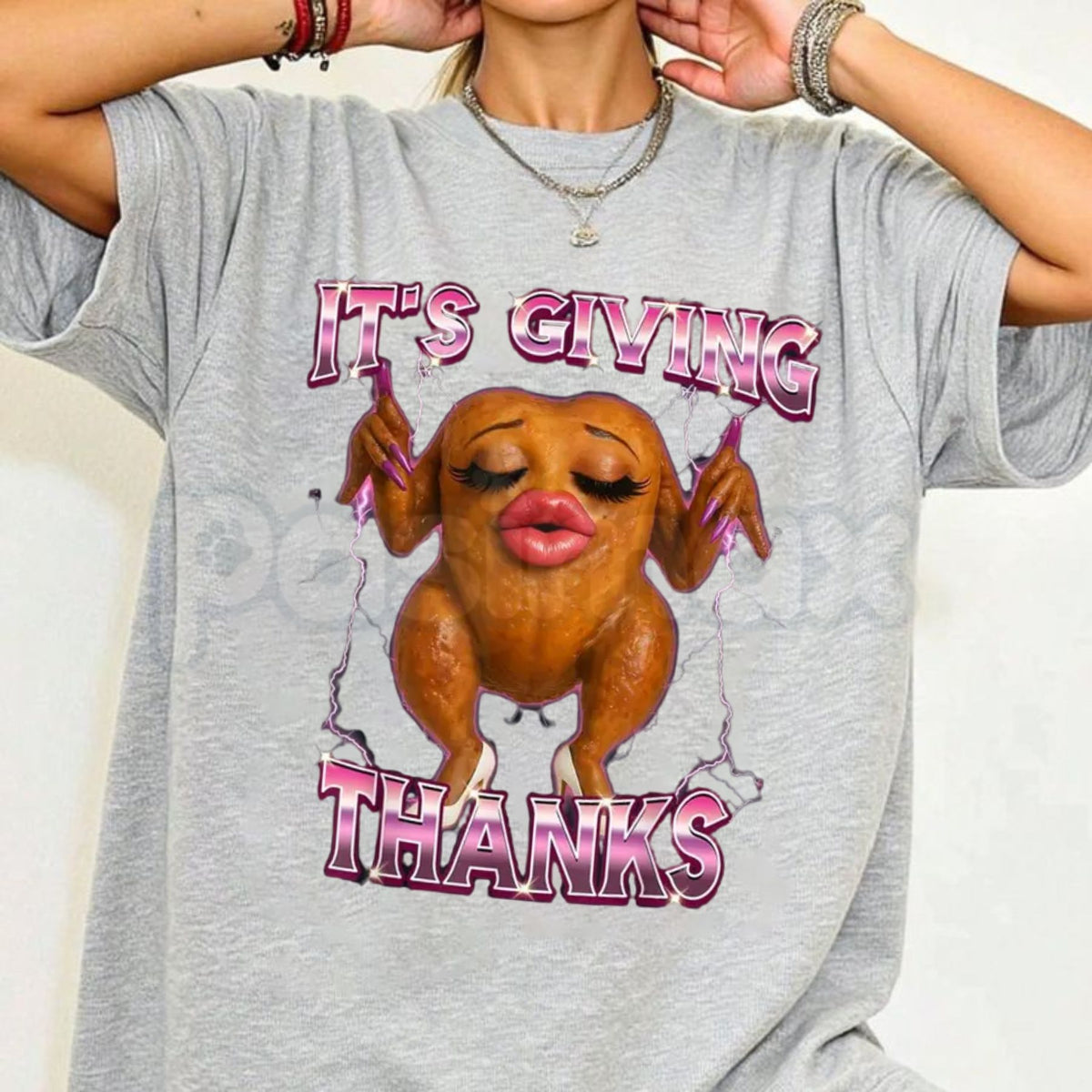 "It's Giving Thanks" Thanksgiving T-Shirt – Trendy Gen Z Fall Holiday Graphic Tee