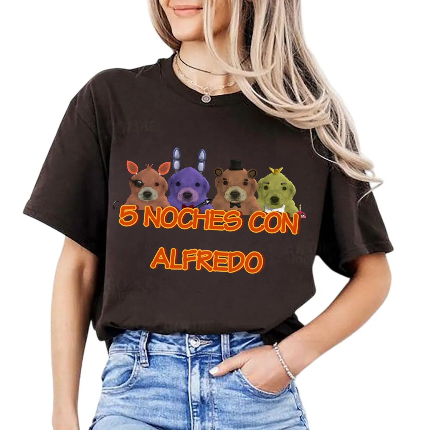 "5 Noches Con Alfredo" T-Shirt - Retro Horror Gaming Tee, Five Nights At Freddy's Inspired Apparel