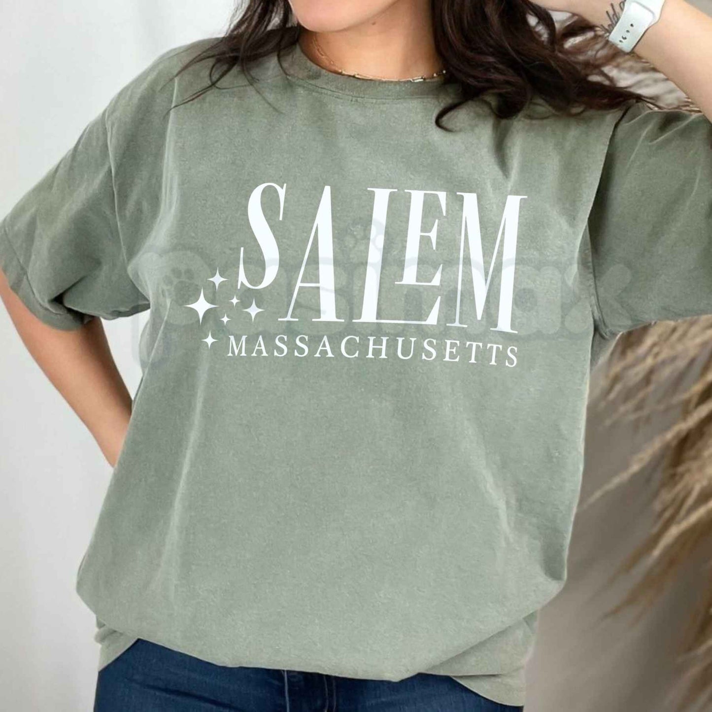 Comfort Colors® Salem Retro Graphic T-Shirt – Vintage Witch City 1692 Spooky Season Unisex Top