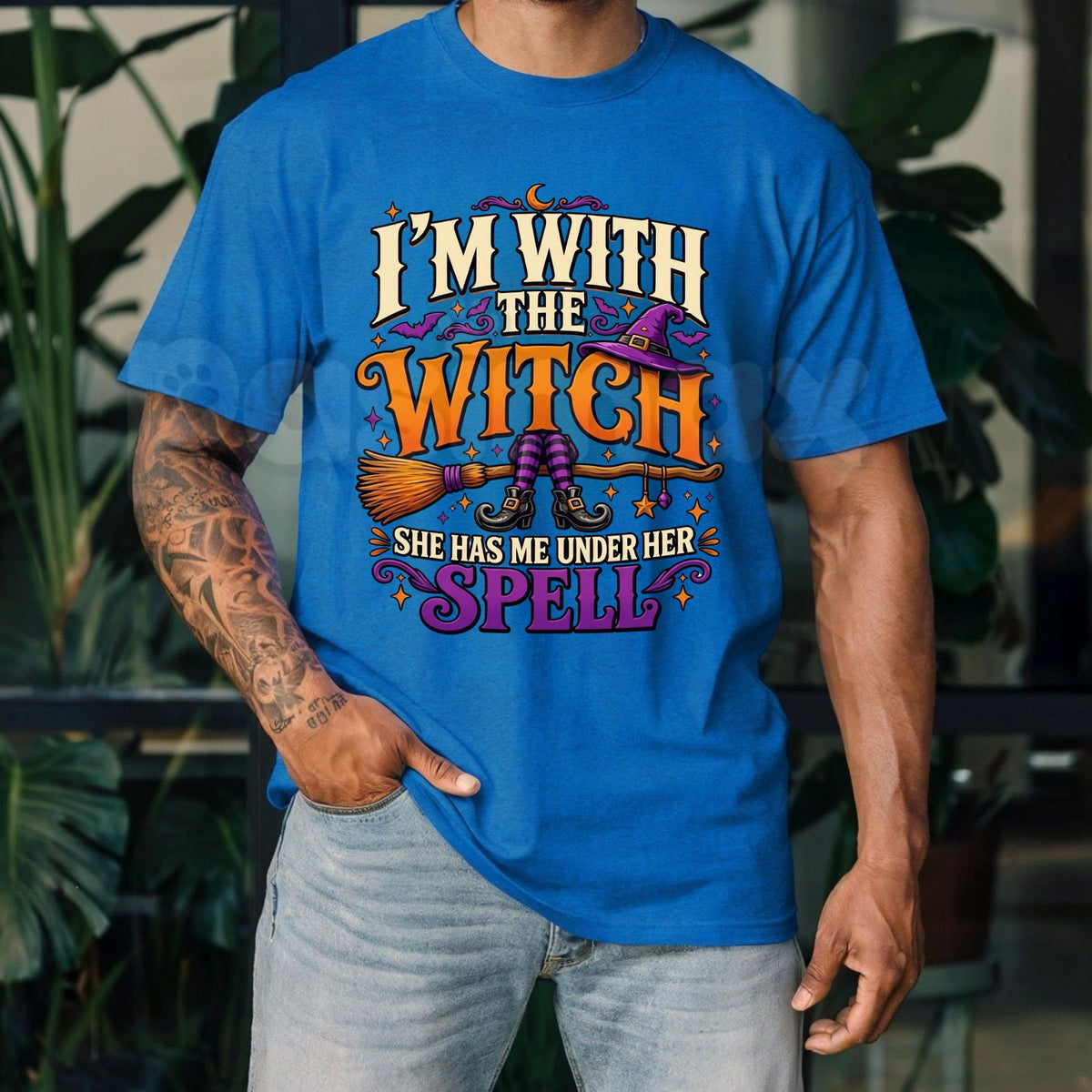 I'm With The Witch T-Shirt – Funny Halloween Broomstick Couples Costume Graphic Tee