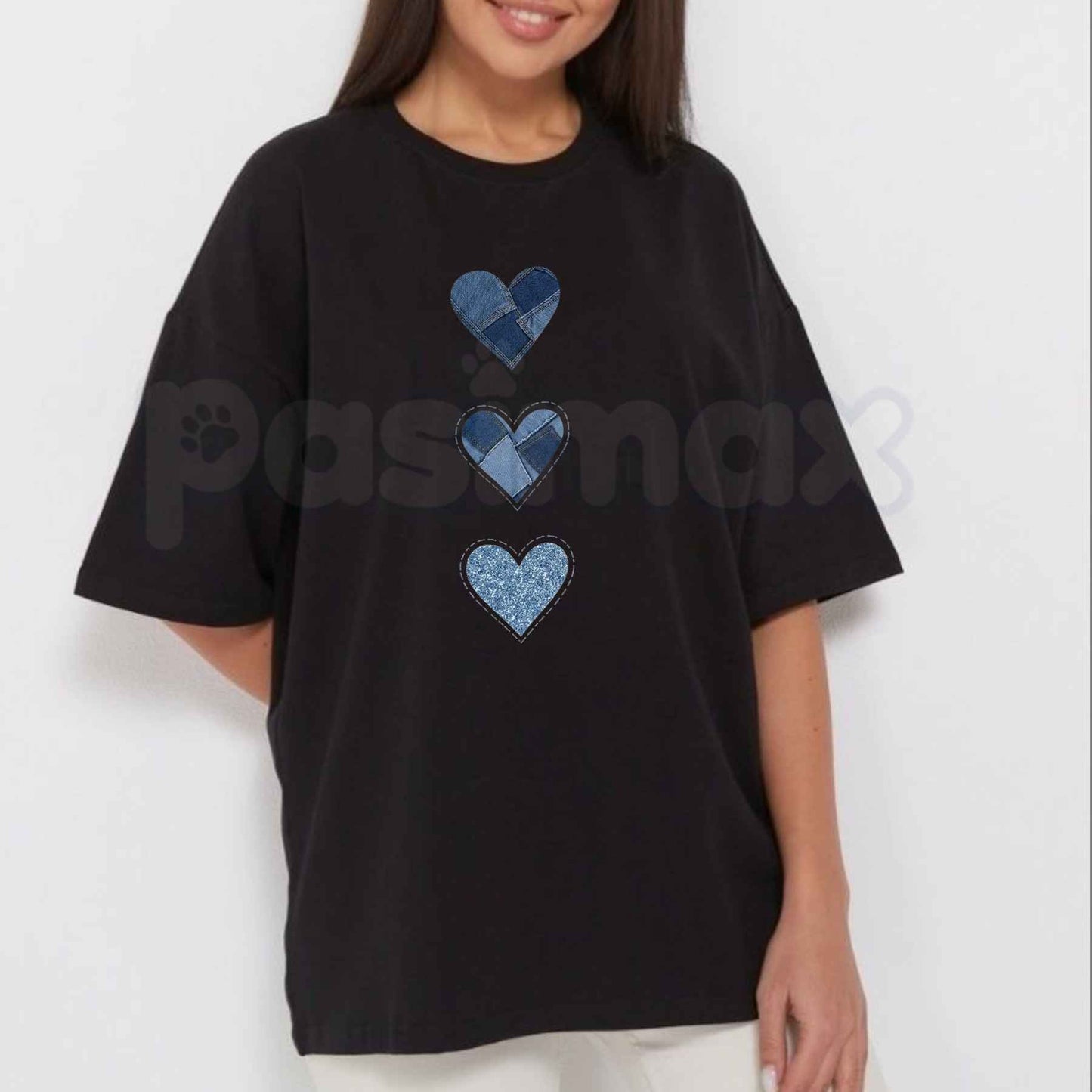 Women's Graphic T-Shirt with Denim Heart Print – Cute Faux Jean Patchwork Heart Aesthetic Unisex Cotton Tee
