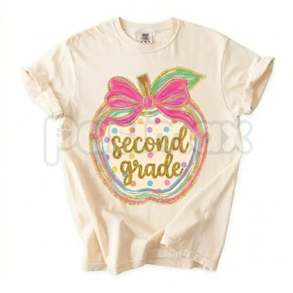 Comfort Colors® "First Day of School" Apple T-Shirt – Retro Aesthetic Back to School Graphic Tee, Cute Teacher Appreciation Pre-K to 4th Grade Gift Top