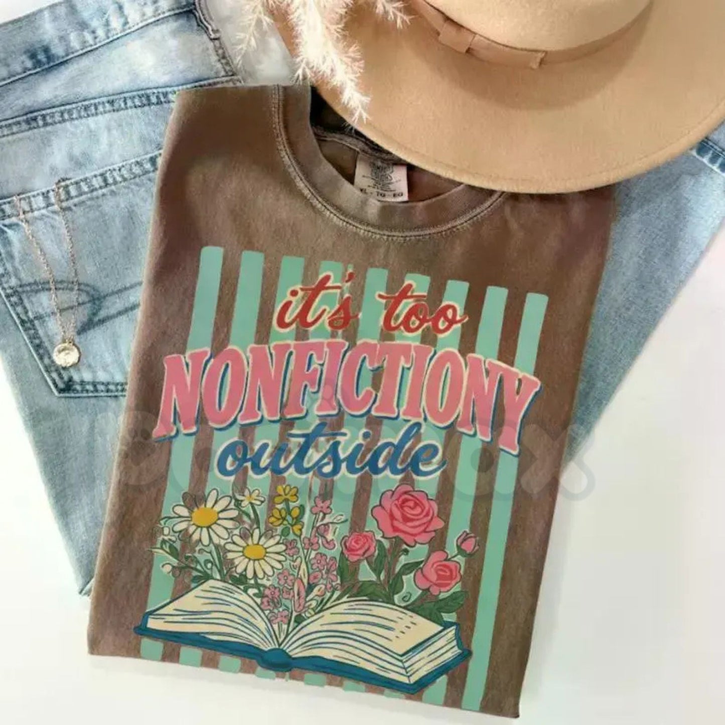 Comfort Colors® Booktrovert Floral T-Shirt – Funny Book Lover Graphic Tee, Aesthetic Fiction Reader Shirt, Vintage Botanical Bibliophile Gift
