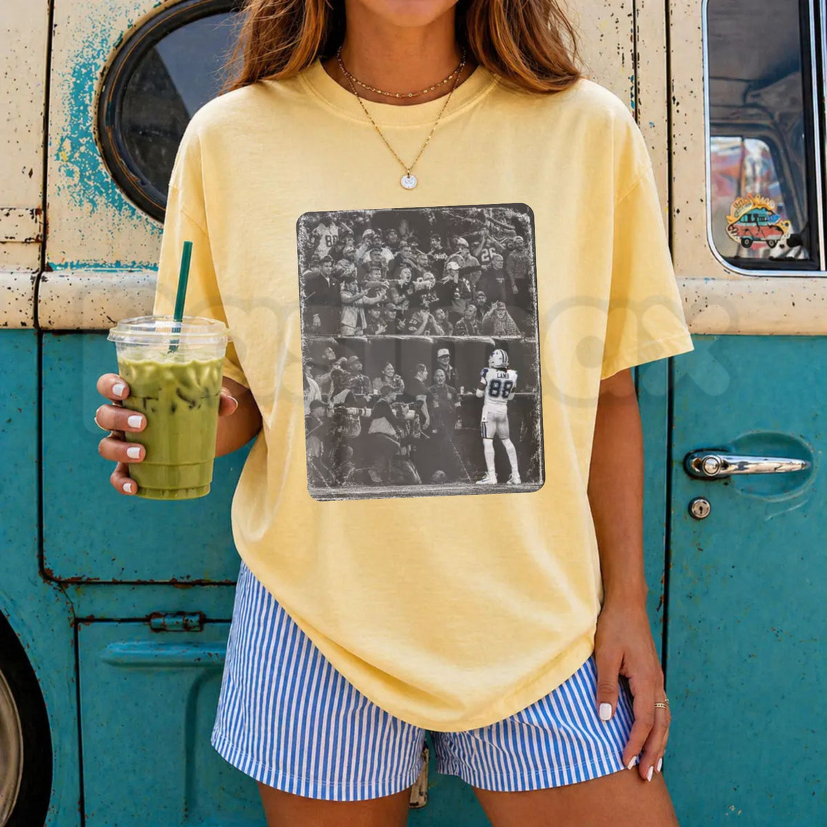 Comfort Colors® CeeDee Lamb 88 Moment T-Shirt – Retro Dallas Football Graphic Tee, Vintage Sports Streetwear Unisex Top & Gift