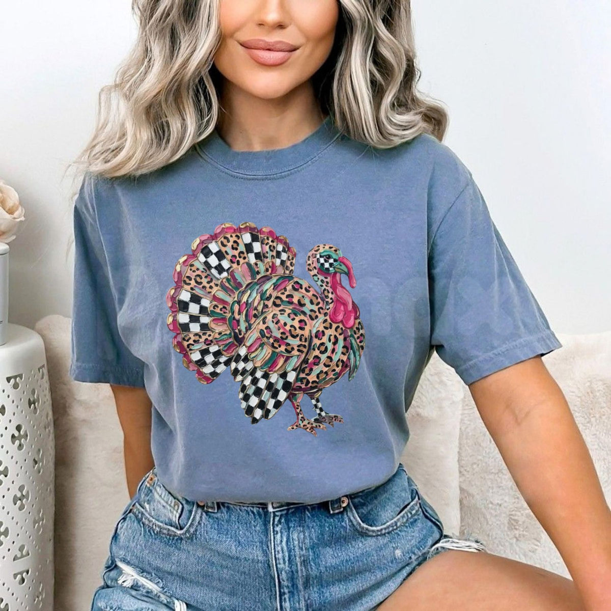 Comfort Colors® Thanksgiving Turkey T-Shirt – Retro Leopard & Checkered Turkey Graphic Tee, Trendy Autumn Unisex Top & Gift